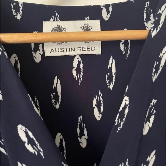 British designer Austin Reed Dress - Picture 2 of 2